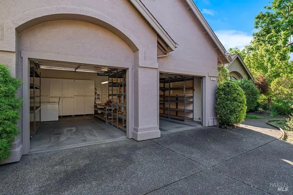$1,070,000 | 6271 Meadowstone Drive, Santa Rosa, CA 95409