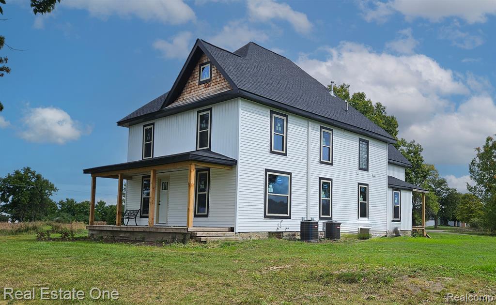 12007 Seymour Road Gaines, MI 48436 - Photo 4 of 47