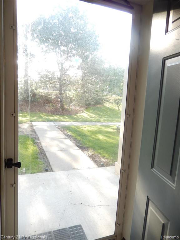 1842 Flagstone Circle Rochester, MI 48307 - Photo 35 of 45