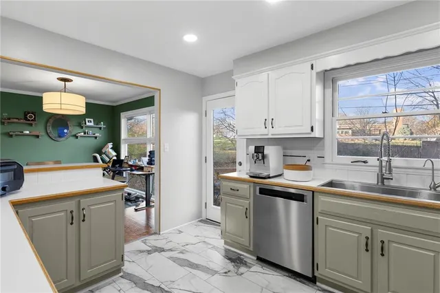 $409,900 | 5600 West 63rd Terrace, Mission, KS 66202