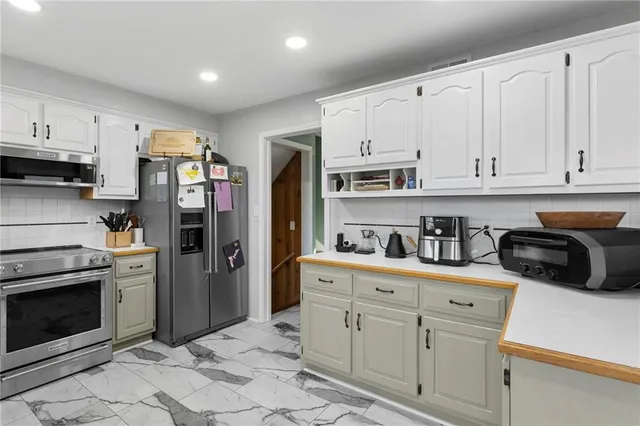 $409,900 | 5600 West 63rd Terrace, Mission, KS 66202