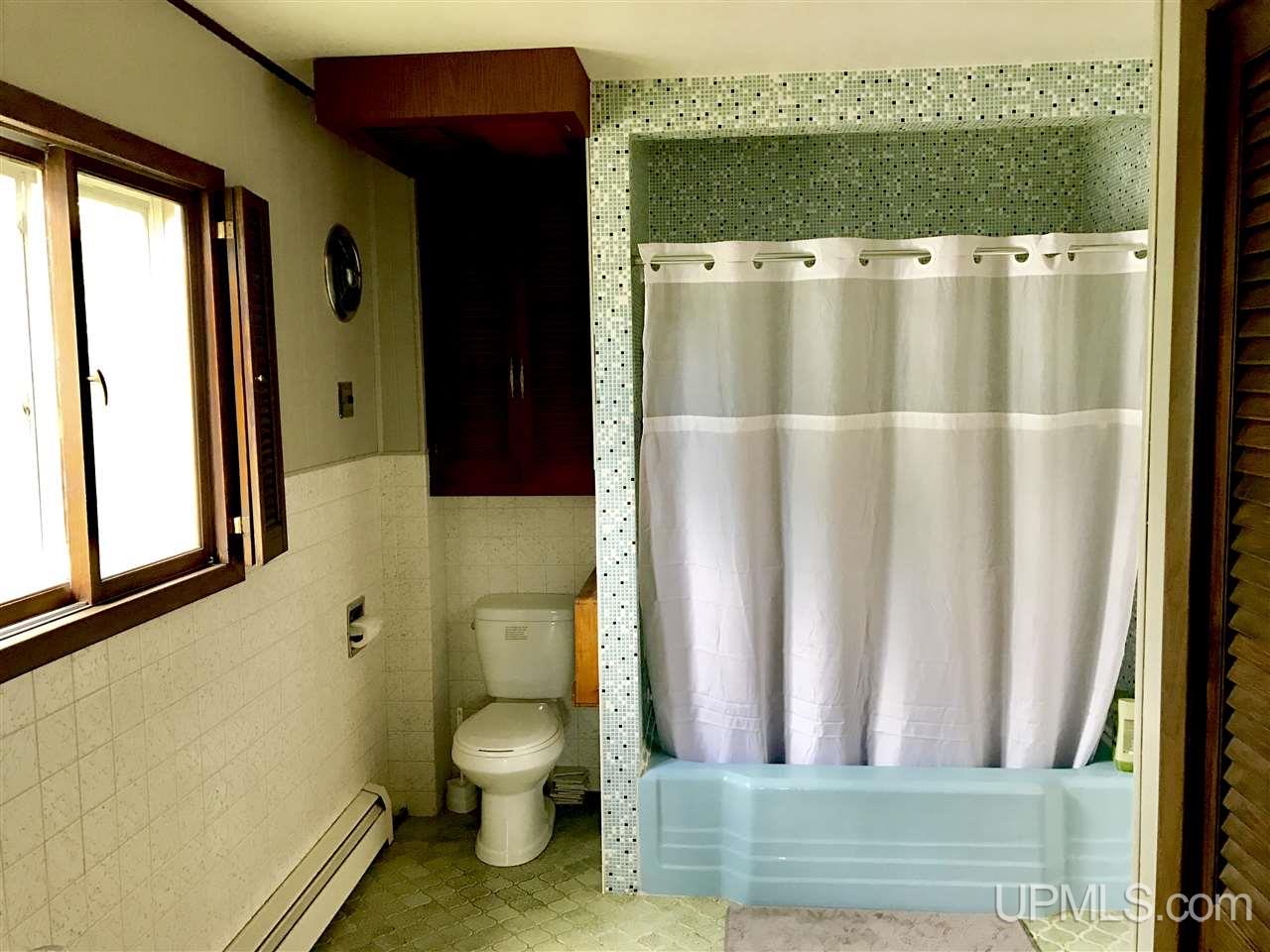 748 Michigan Street Ishpeming, MI 49849 - Photo 17 of 29 Gallery Image 17