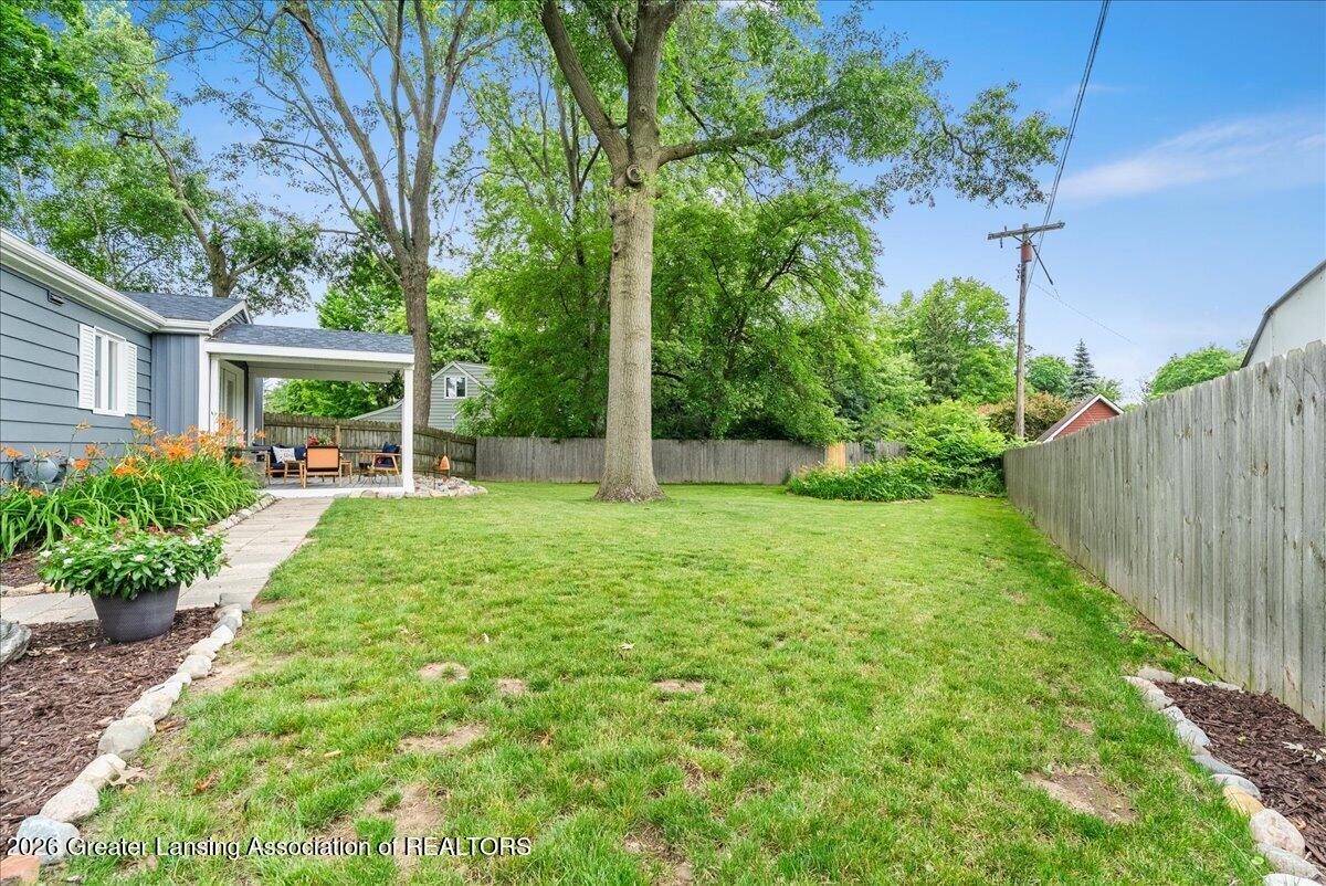 2176 Iroquois Road Okemos, MI 48864 - Photo 29 of 43 38-Media Jett - 16