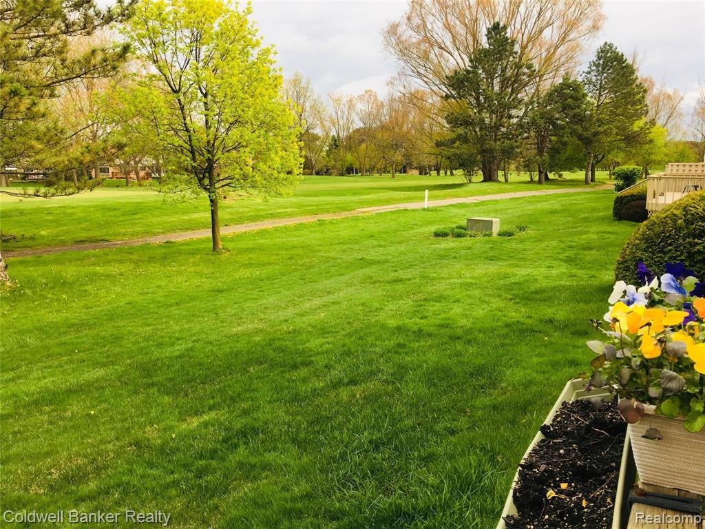 676 Tennyson, Unit 13 Rochester Hills, MI 48307 - Photo 16 of 22