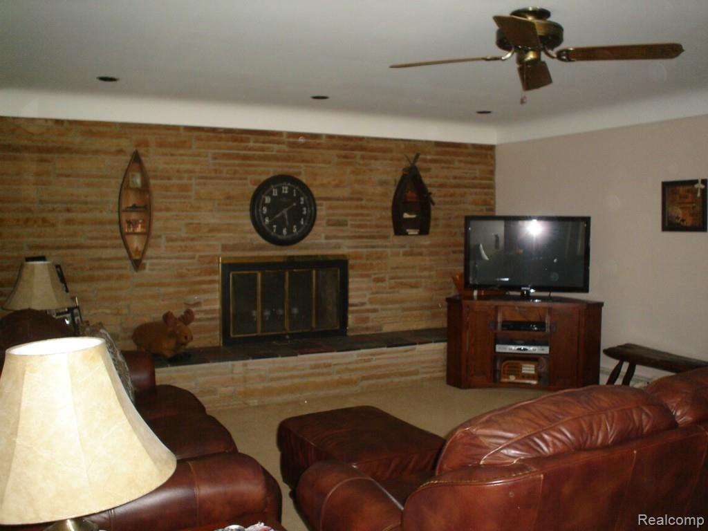 2715 Imlay City Road Lapeer, MI 48446 - Photo 6 of 9 June 2012 025.jpg