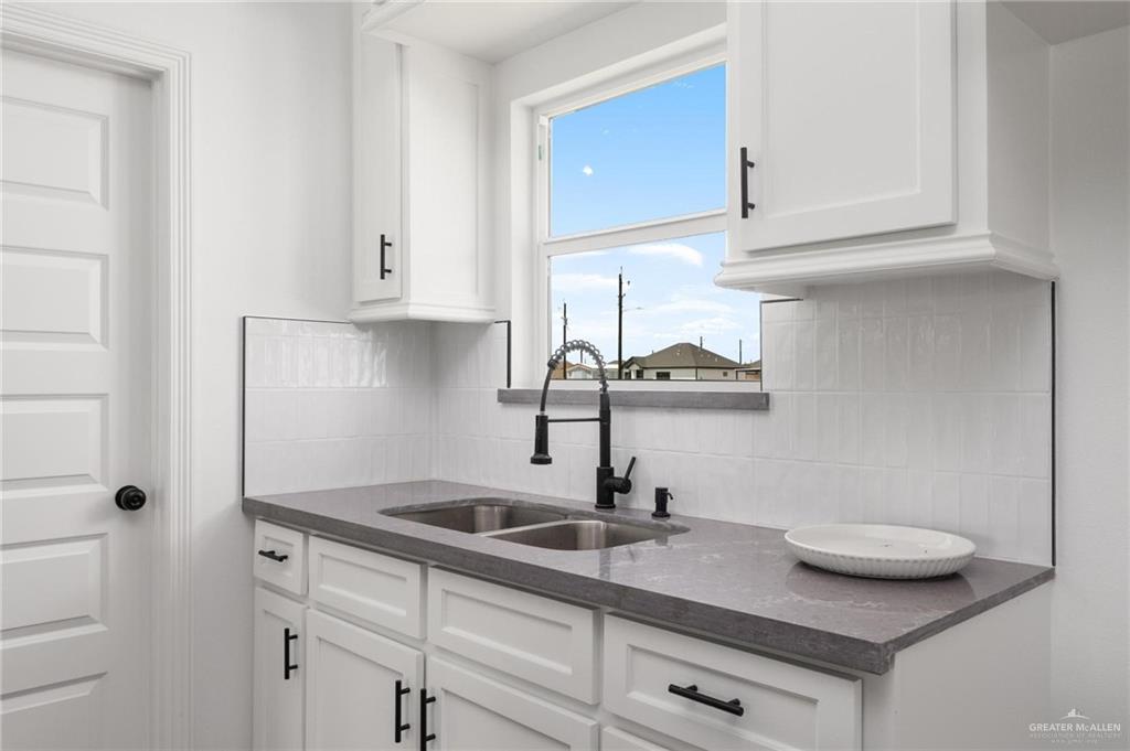 2316 Tuscany Road Weslaco, TX 78596 - Photo 8 of 18 Gallery Image 8