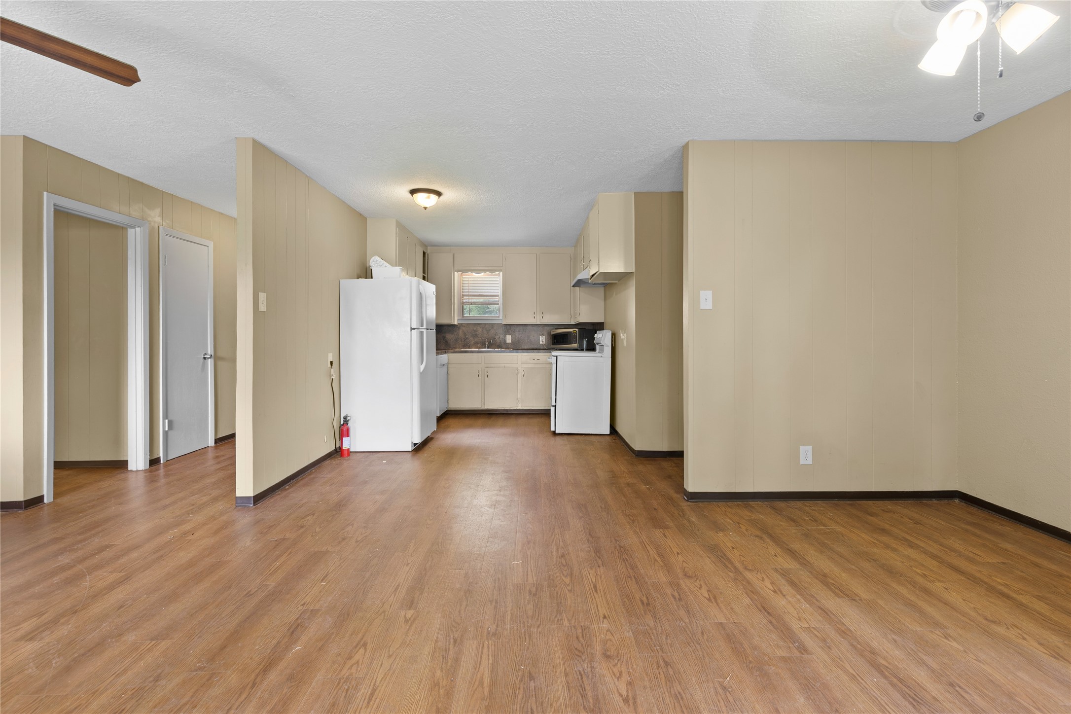 10973 Longstreet Road Willis, TX 77318 - Photo 9 of 40