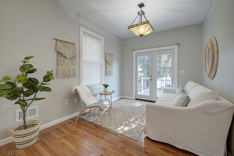 21 Wheeler Street, Unit 1 Montclair, NJ 07042 - Photo 5 of 25
