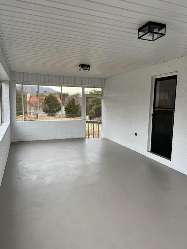 3263 Pitzer Road Roanoke, VA 24014 - Photo 13 of 20 Screened In Covered Porch