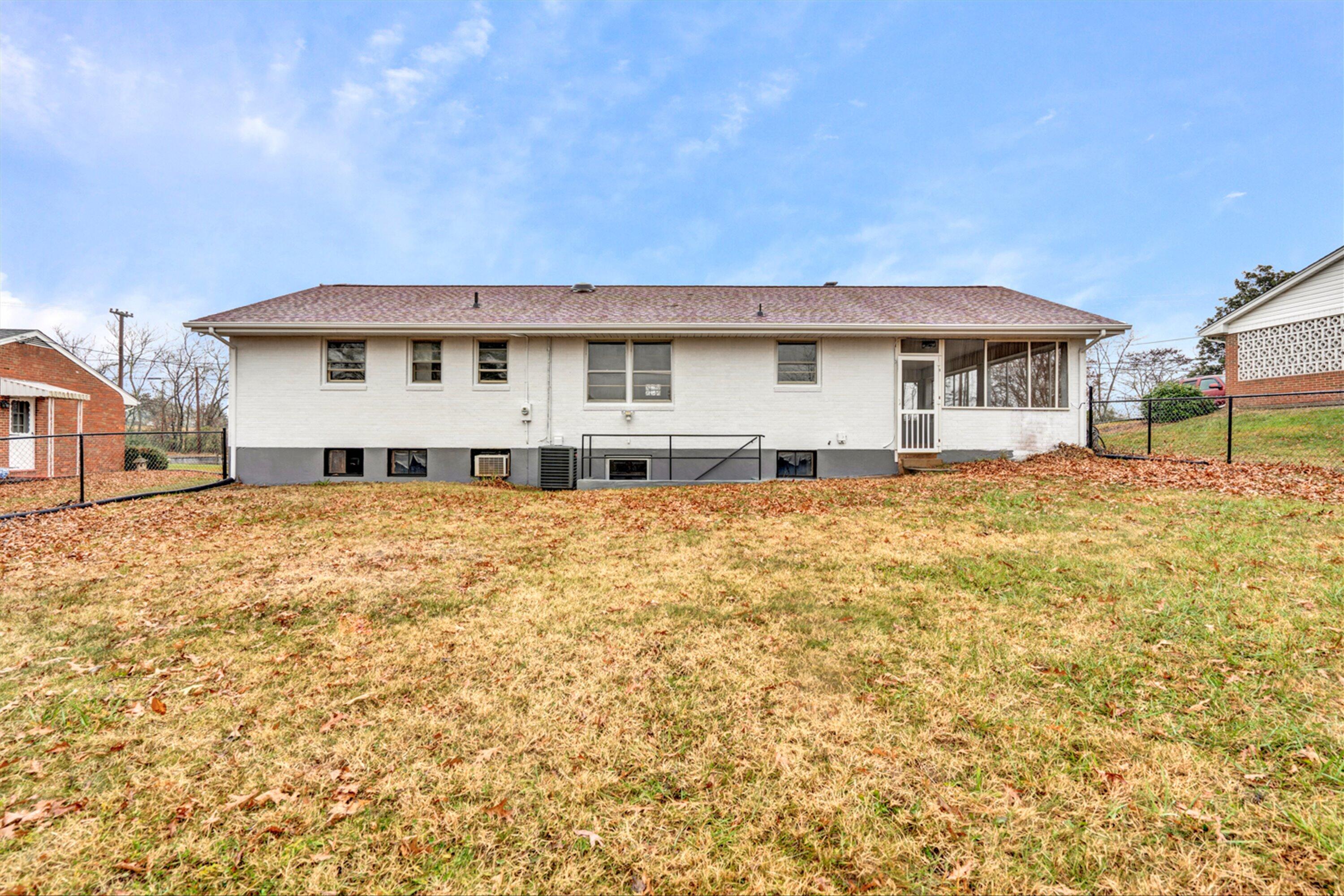3263 Pitzer Road Roanoke, VA 24014 - Photo 18 of 20 Back of Home