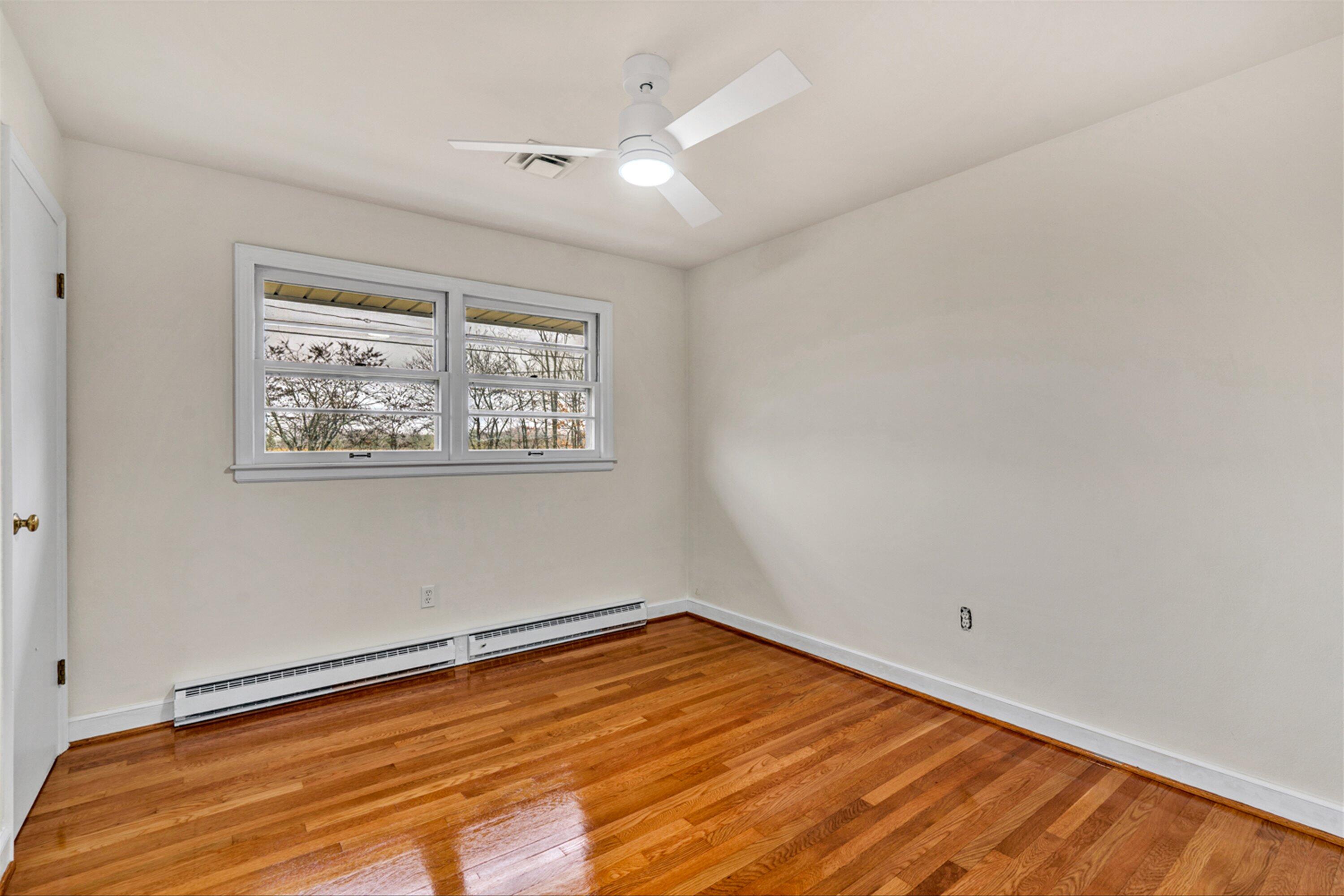 3263 Pitzer Road Roanoke, VA 24014 - Photo 10 of 20 Bedroom