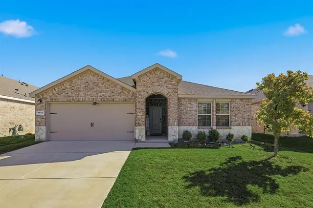 $389,000 | 3934 Dickinson Avenue, Aubrey, TX 76227