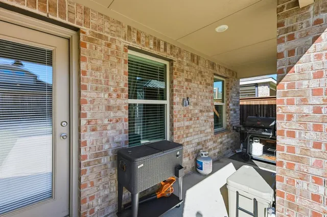 $389,000 | 3934 Dickinson Avenue, Aubrey, TX 76227