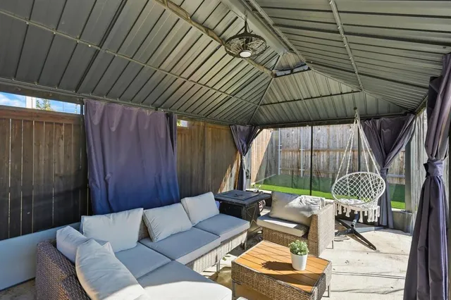 $389,000 | 3934 Dickinson Avenue, Aubrey, TX 76227