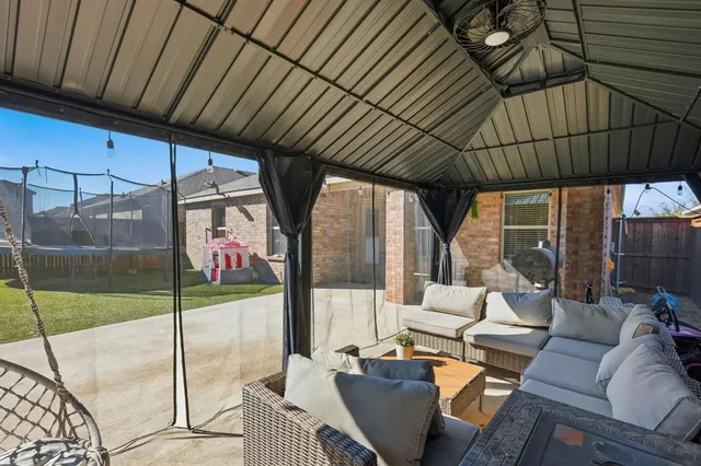 $389,000 | 3934 Dickinson Avenue, Aubrey, TX 76227