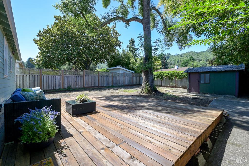 36 Meadow Avenue San Rafael, CA 94901 - Photo 14 of 17