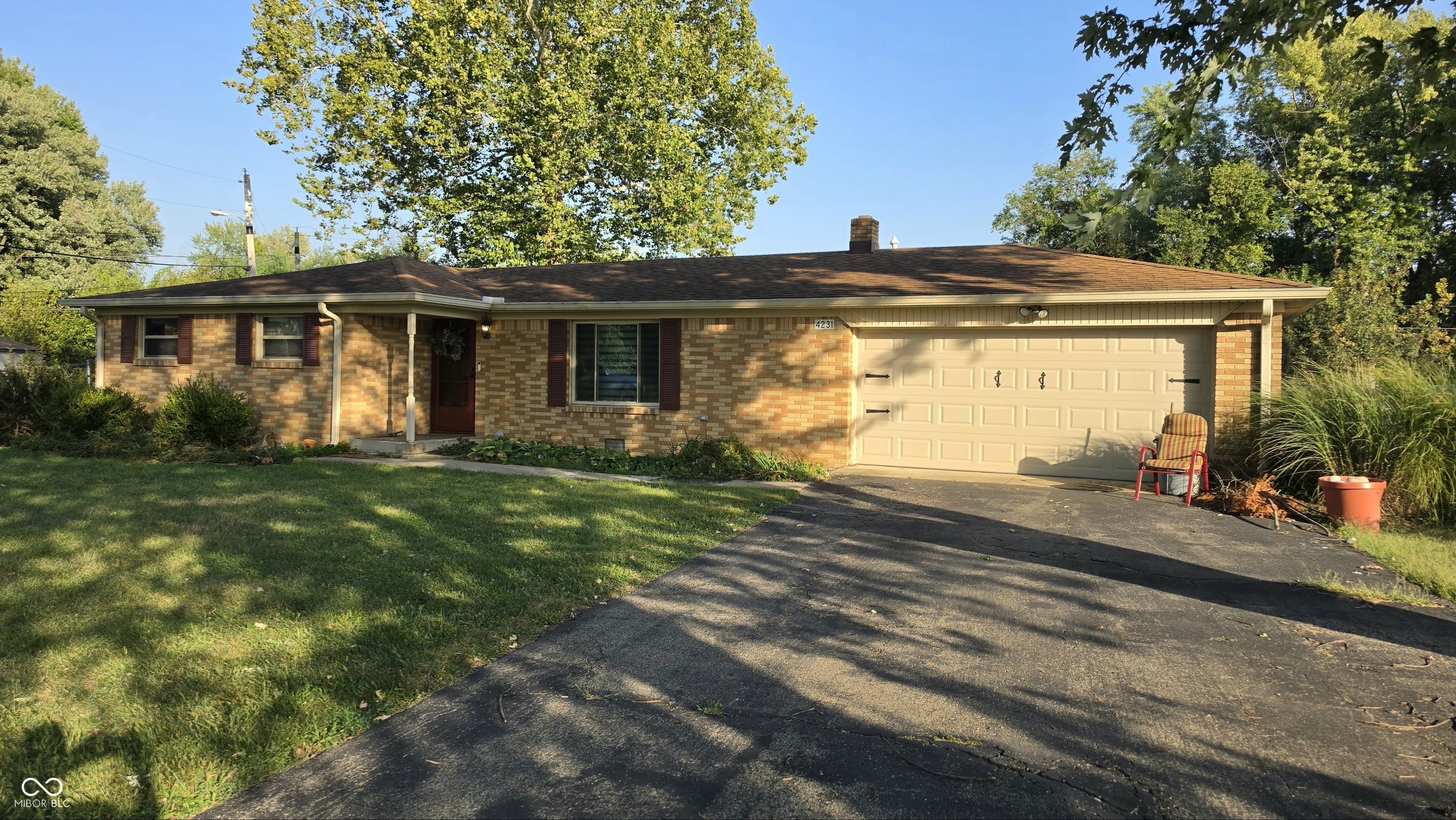 4231 Solun Road Indianapolis, IN 46221 - Photo 3 of 40 Gallery Image 3