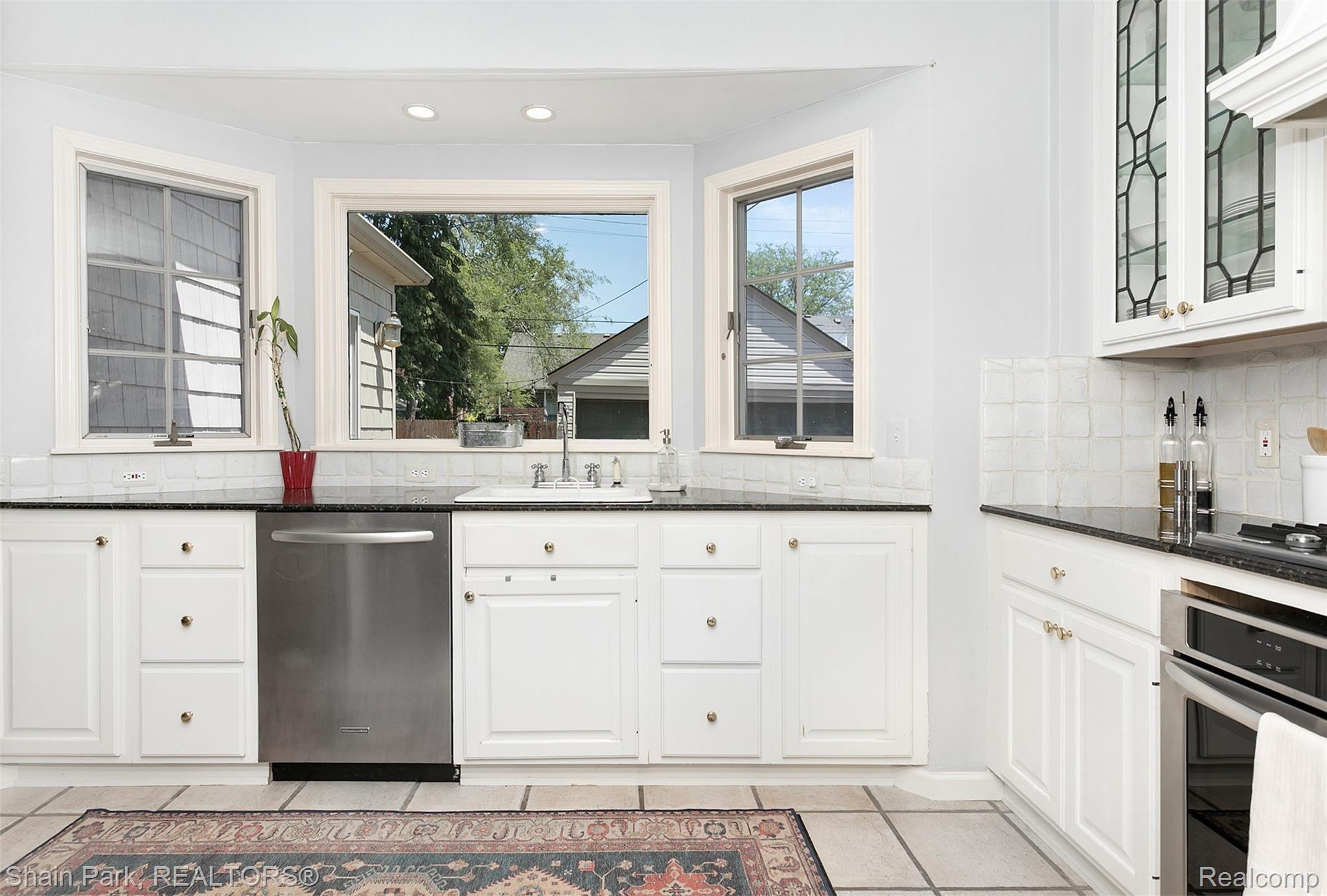 436 Lothrop Road Grosse Pointe, MI 48236 - Photo 16 of 35 Lothrop-16.jpg