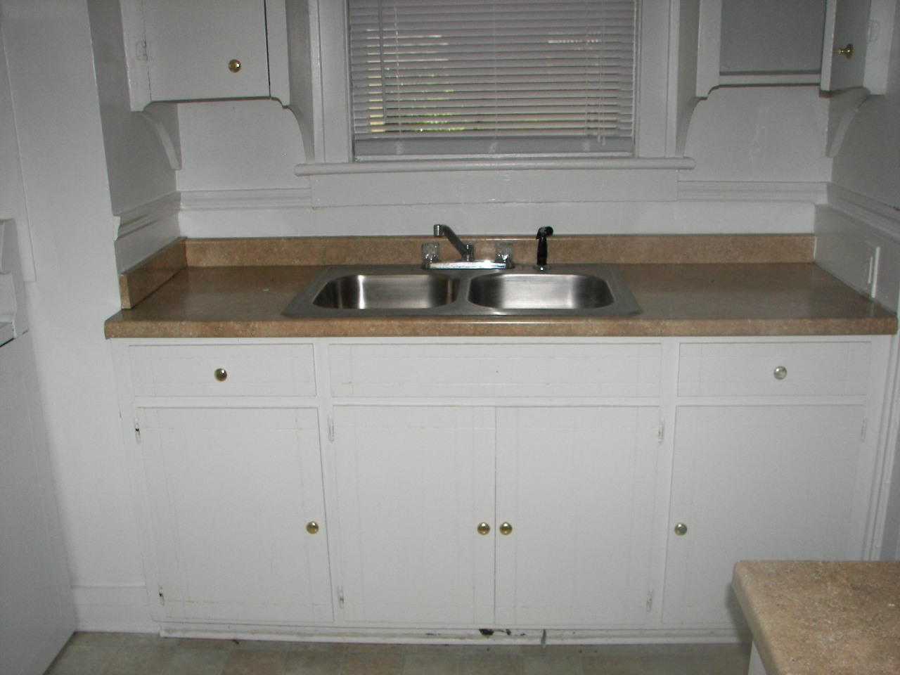 2124 Commander Road North Charleston, SC 29405 - Photo 14 of 15 2124 COMMANDER 6-11-09 010
