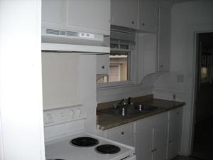 2124 Commander Road North Charleston, SC 29405 - Photo 4 of 15 2124 Com kitchen