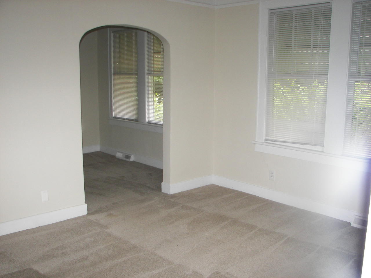 2124 Commander Road North Charleston, SC 29405 - Photo 8 of 15 2124 COMMANDER 6-11-09 003