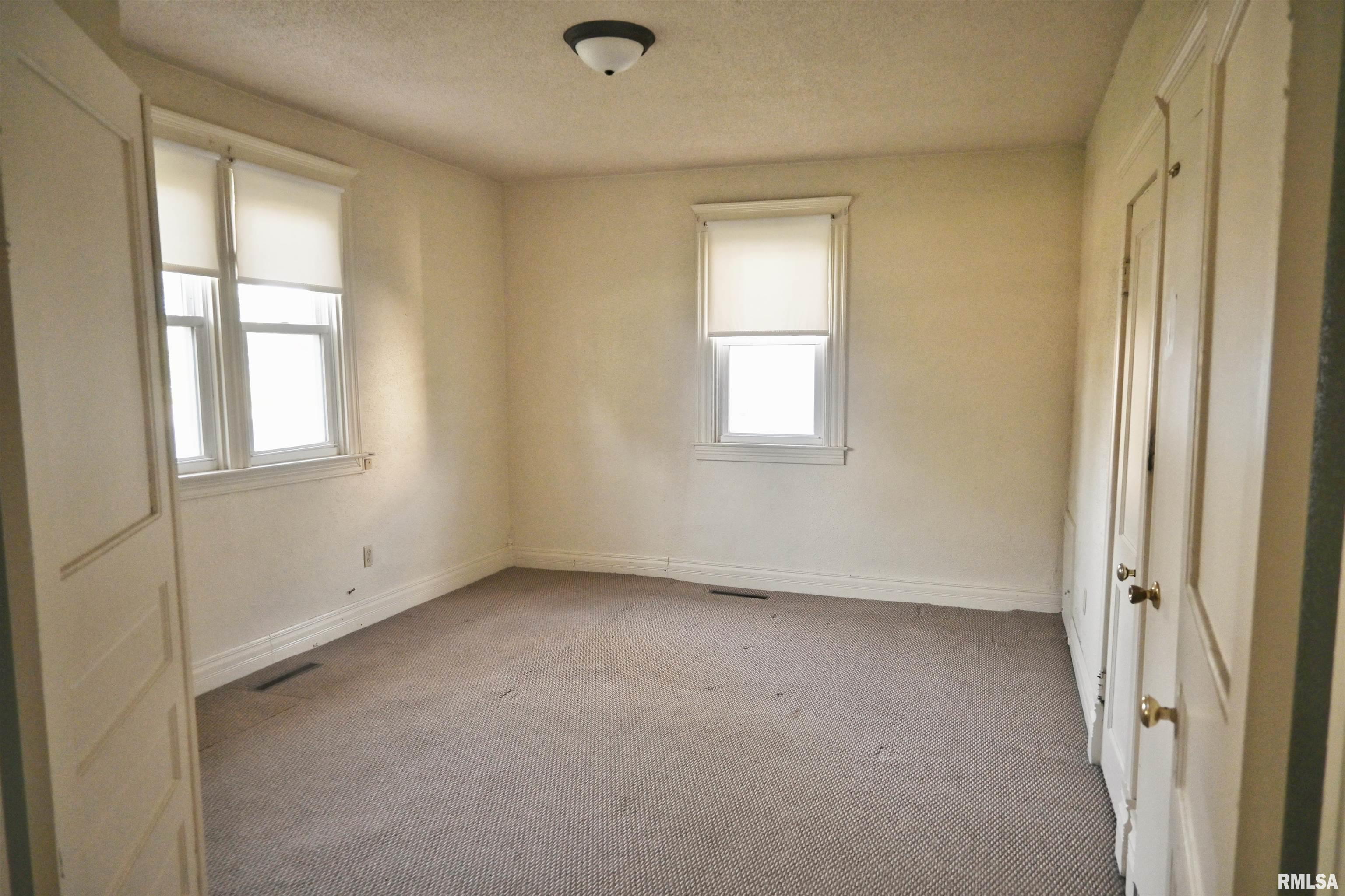 300 North Vermont Street Camp Point, IL 62320 - Photo 5 of 5 Gallery Image 5
