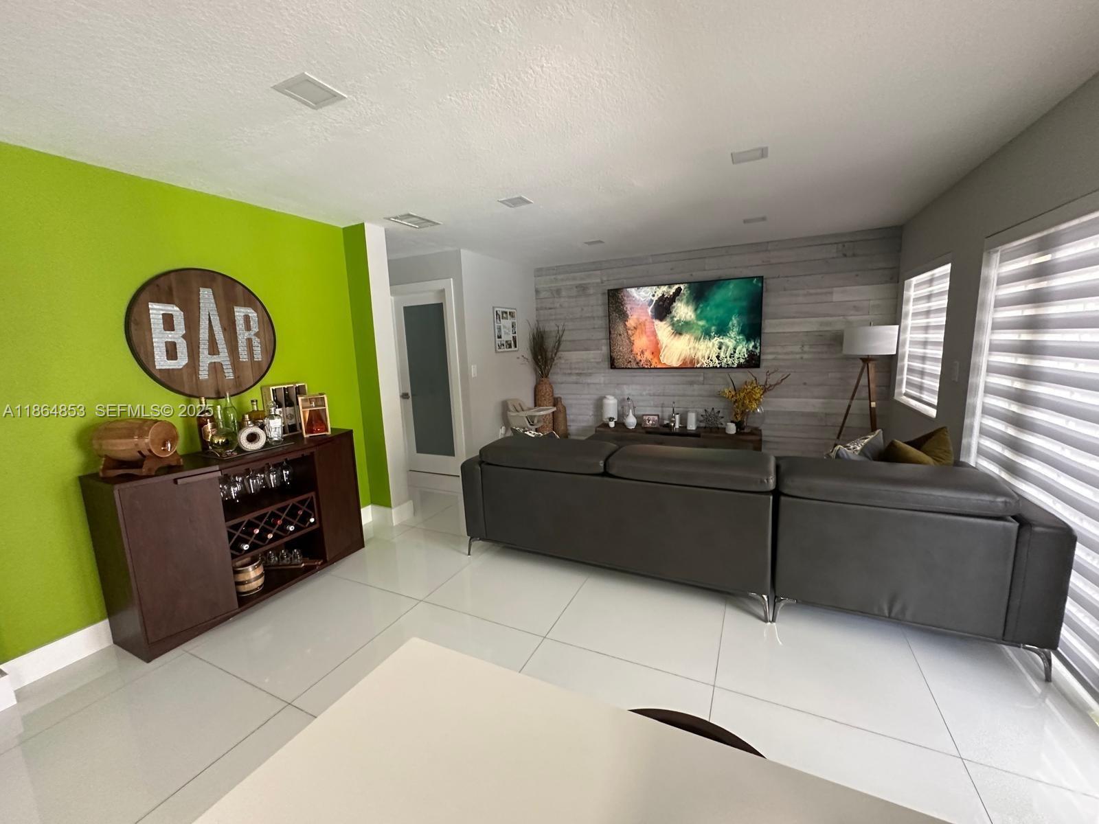 13430 Southwest 118th Place Miami, FL 33186 - Photo 14 of 47