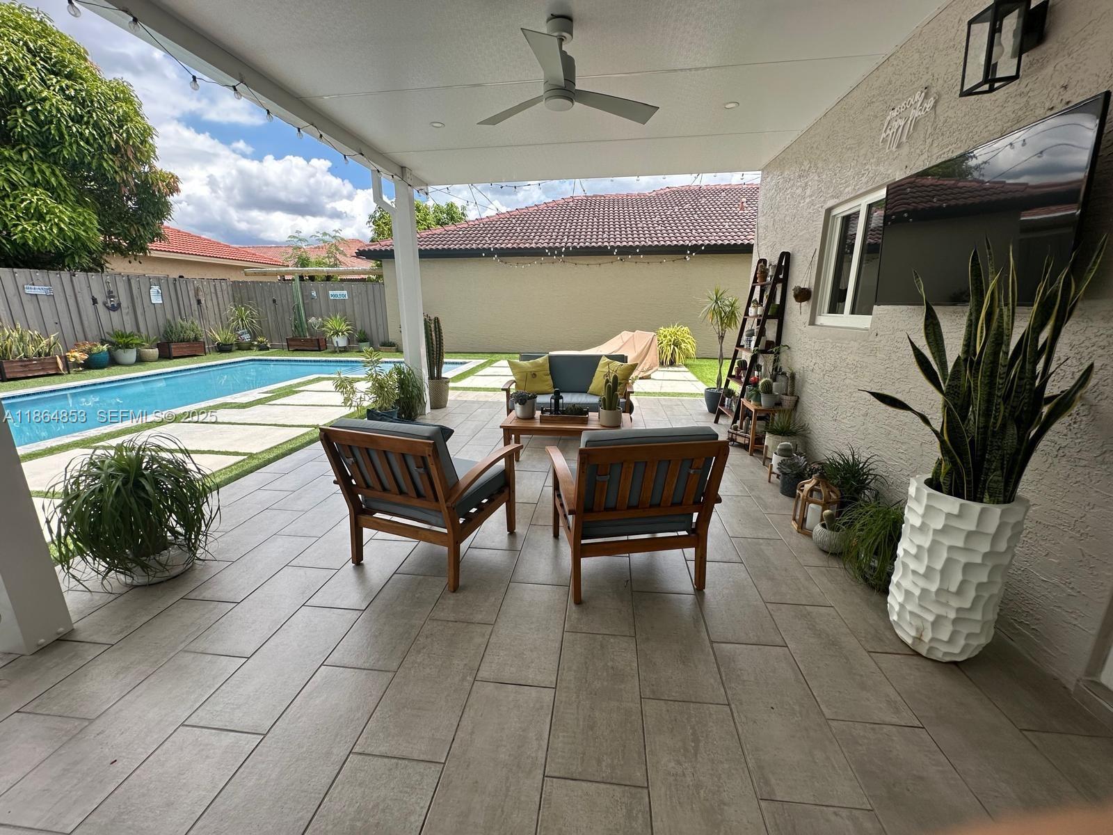 13430 Southwest 118th Place Miami, FL 33186 - Photo 15 of 47