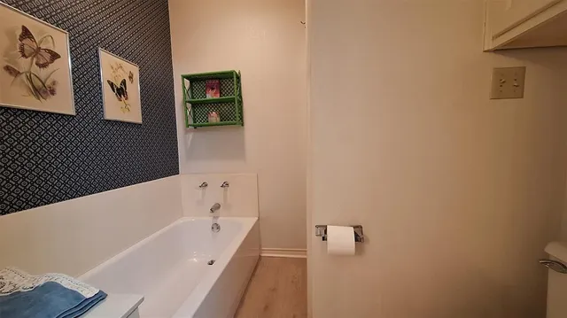 $3,200 | 4008 Barnes Bridge Road, Dallas, TX 75228