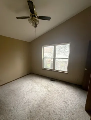 $289,900 | 533 Farmhill Circle, Wauconda, IL 60084