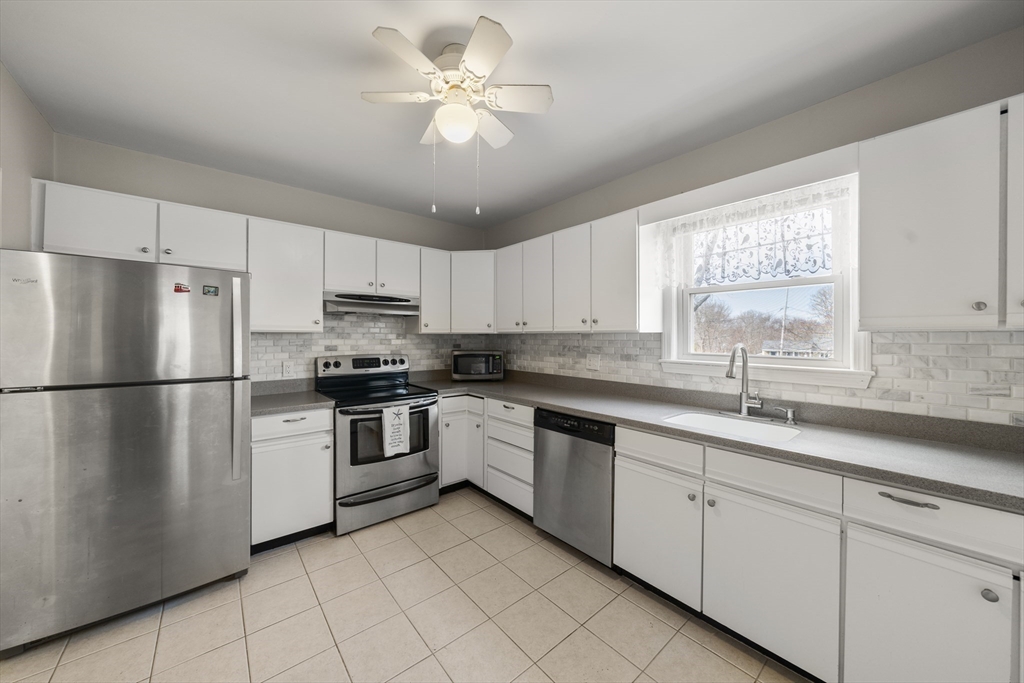 32 Barker Road, Unit 3 Scituate, MA 02066 - Photo 10 of 27 Gallery Image 10