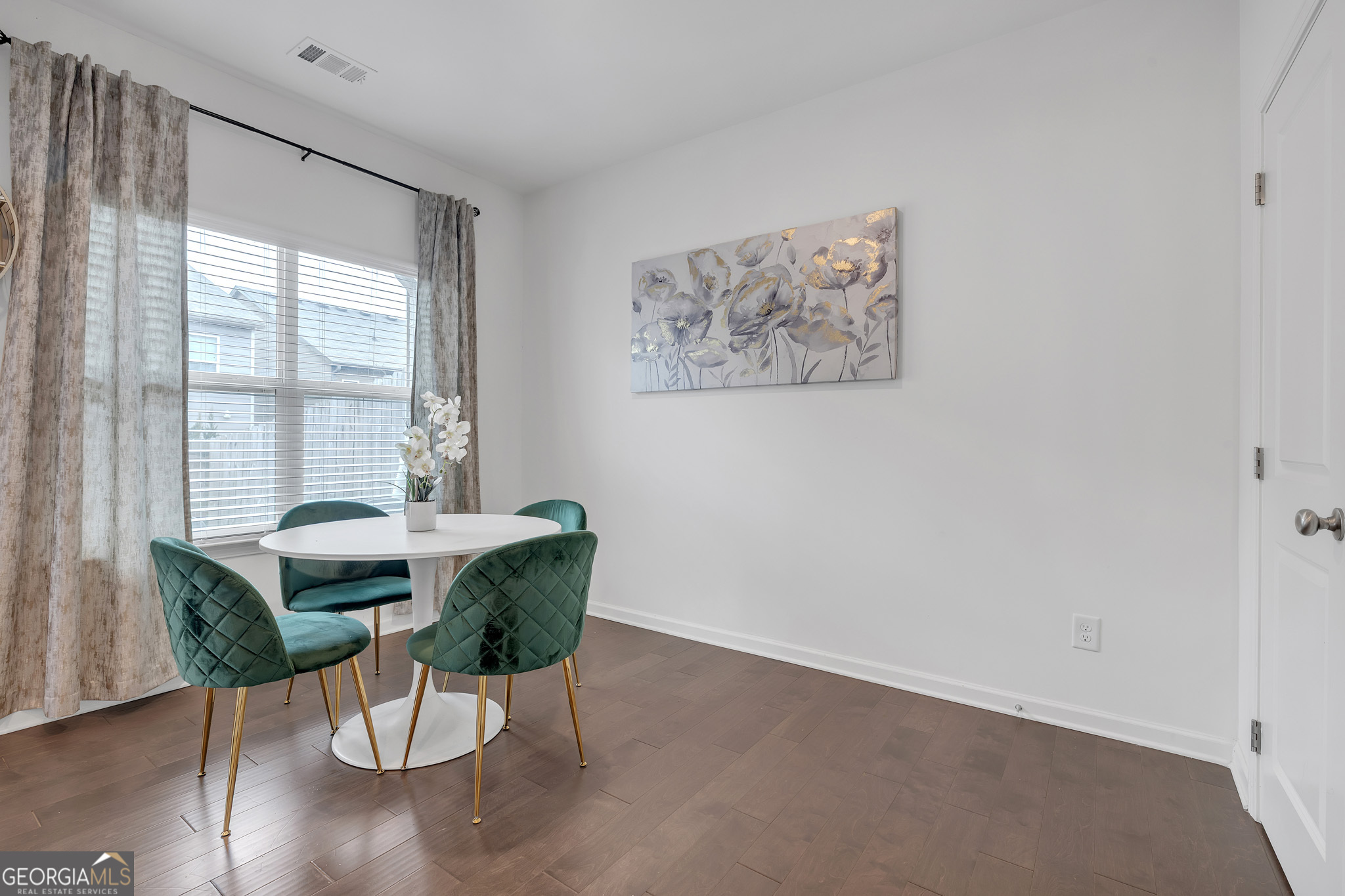 909 Ambient Way Atlanta, GA 30331 - Photo 12 of 31