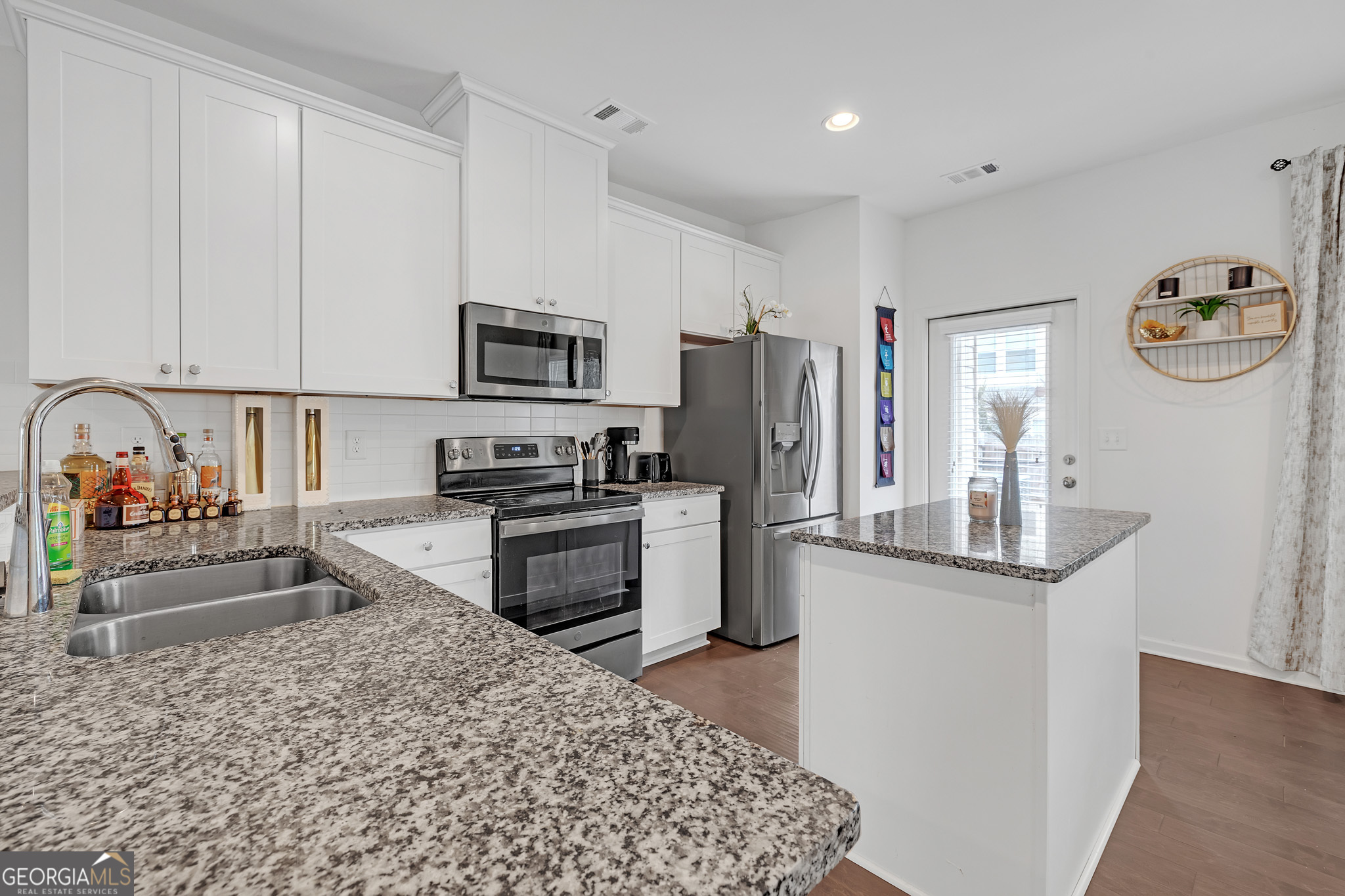 909 Ambient Way Atlanta, GA 30331 - Photo 9 of 31