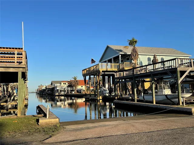 $550,000 | 13202 Gulf Beach Drive, Freeport, TX 77541