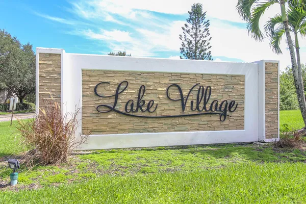 $317,900 | 1679 Southwest Crossing Circle, Palm City, FL 34990