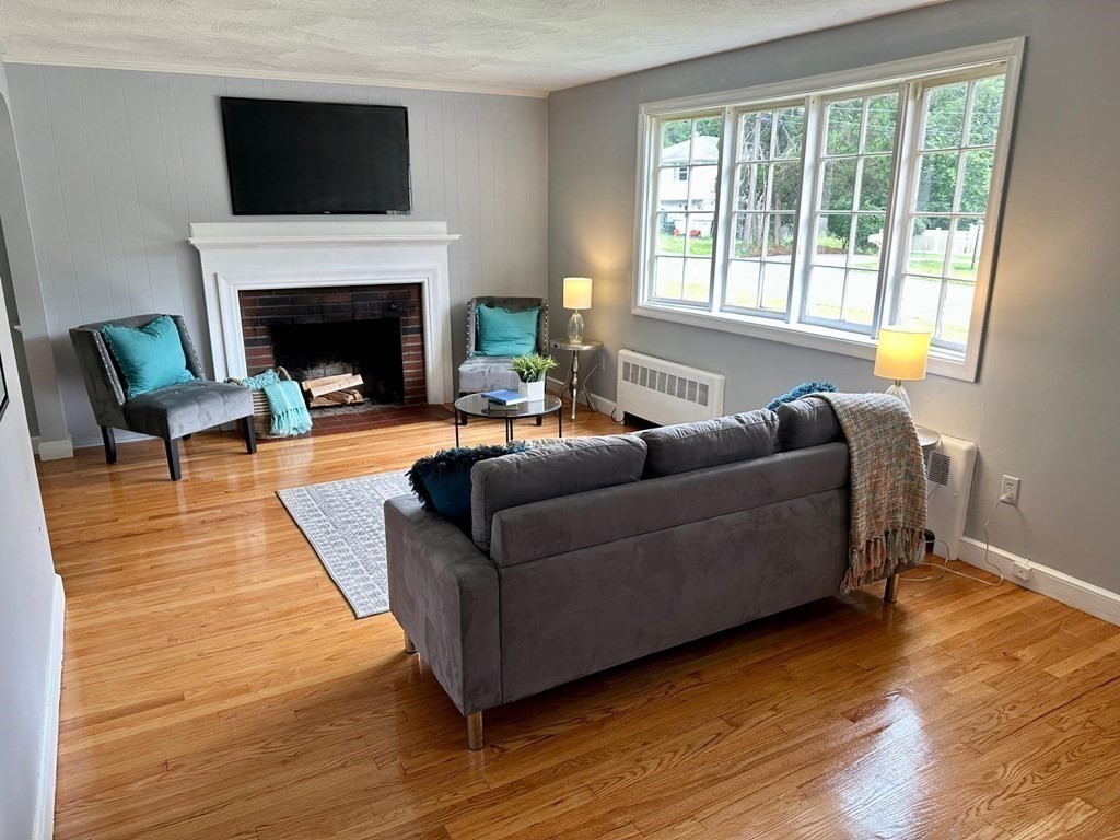 11 Ross Road Lexington, MA 02421 - Photo 3 of 12