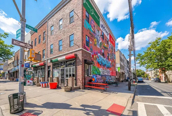 $3,675 | 444 Graham Avenue, Unit 3A | Williamsburg