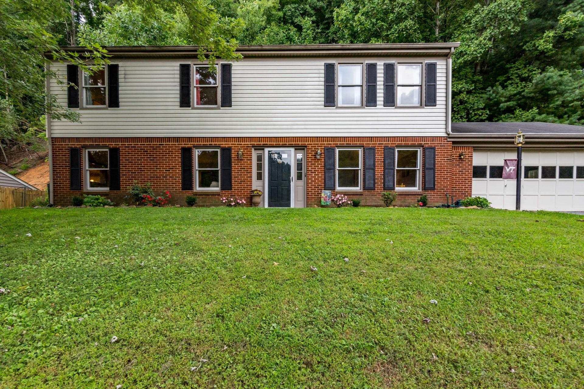 6053 Burnham Road Roanoke, VA 24018 - Photo 1 of 44 View of Property