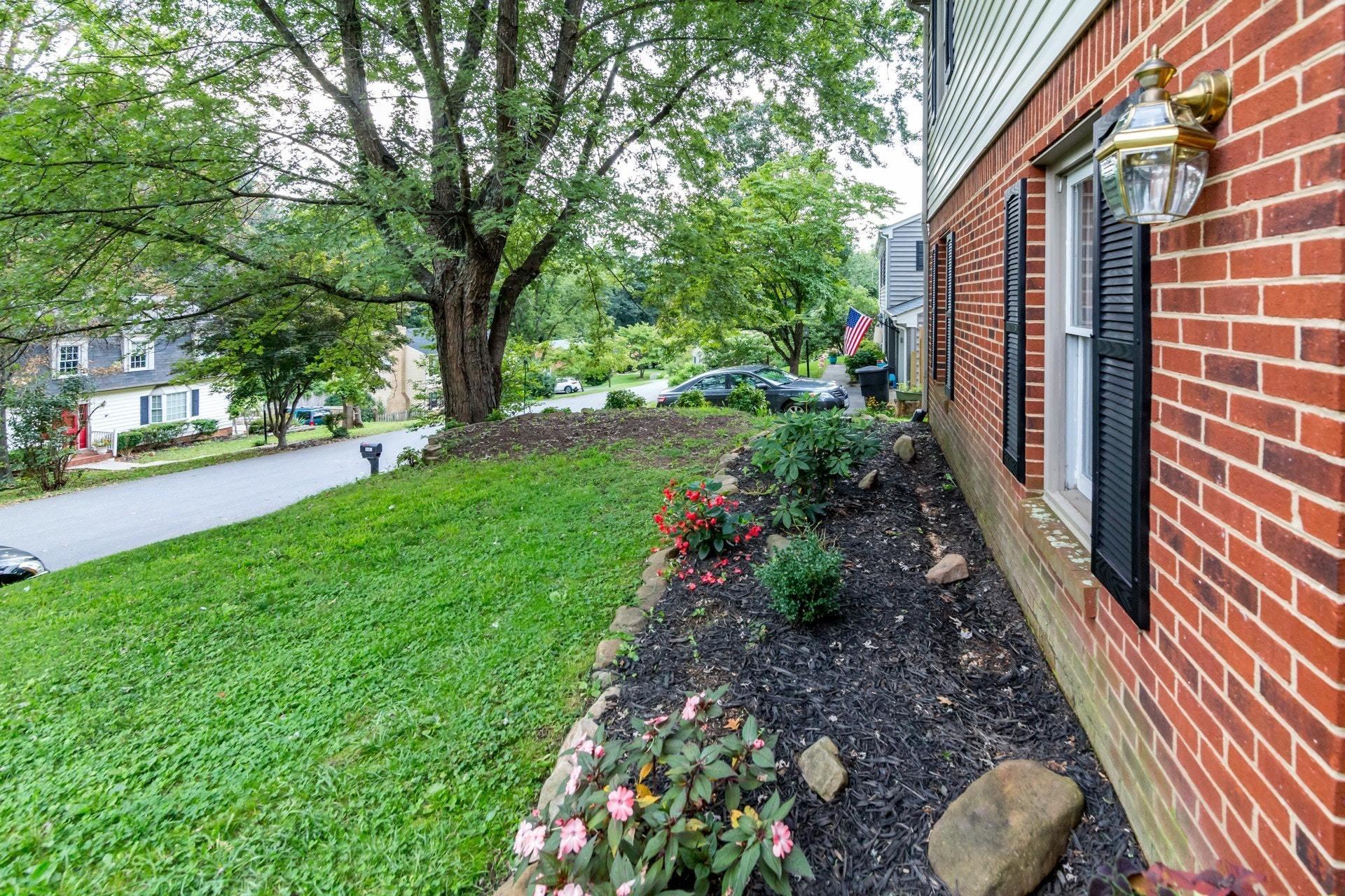 6053 Burnham Road Roanoke, VA 24018 - Photo 5 of 44 004-284671-04-6053 Burnham Dr-0114_67886