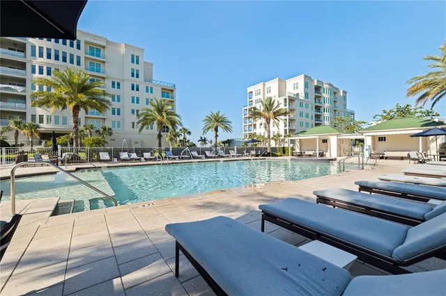 $1,895,000 | 85 Belleview Boulevard, Unit 204, Belleair, FL 33756