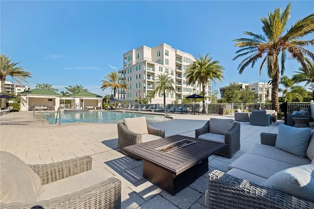 $1,895,000 | 85 Belleview Boulevard, Unit 204, Belleair, FL 33756