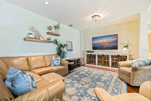 $1,895,000 | 85 Belleview Boulevard, Unit 204, Belleair, FL 33756