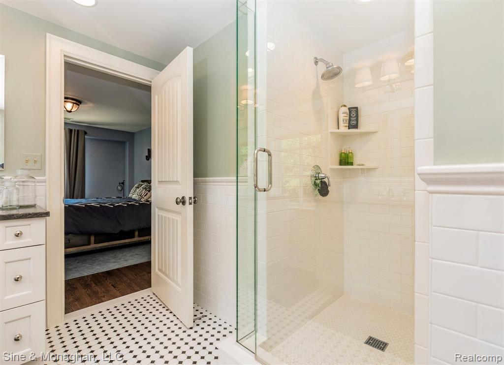 1040 Devonshire Road Grosse Pointe Park, MI 48230 - Photo 49 of 95