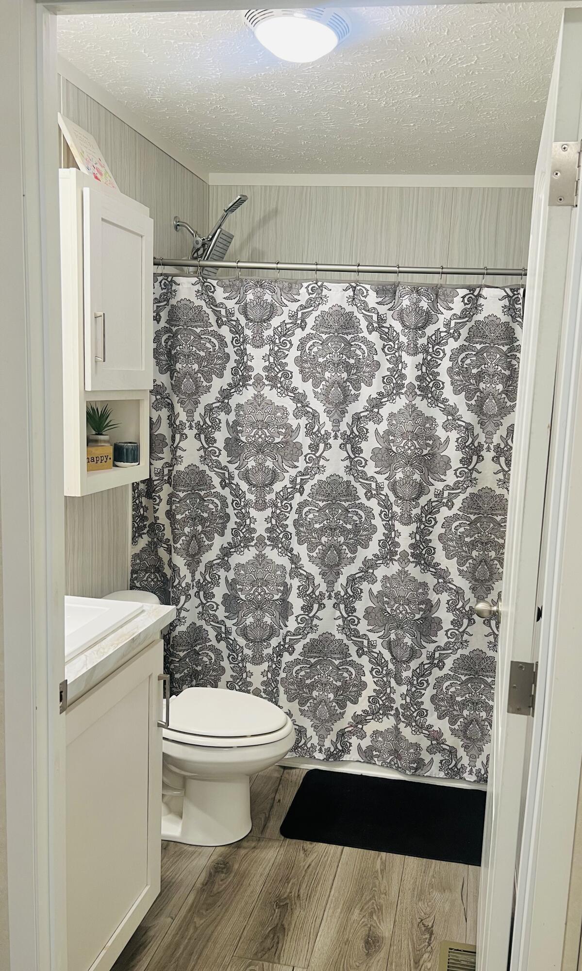 3 Ravine Ridge Drive Delaware, OH 43015 - Photo 21 of 24 Hall Bath