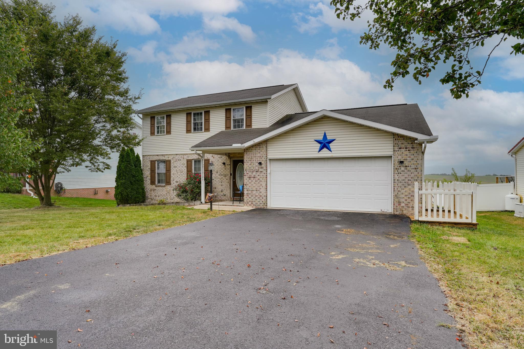 1751 Holly Lane Chambersburg, PA 17202 - Photo 3 of 27