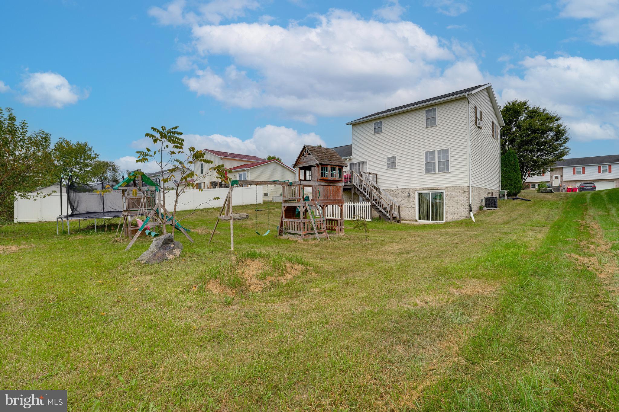 1751 Holly Lane Chambersburg, PA 17202 - Photo 5 of 27