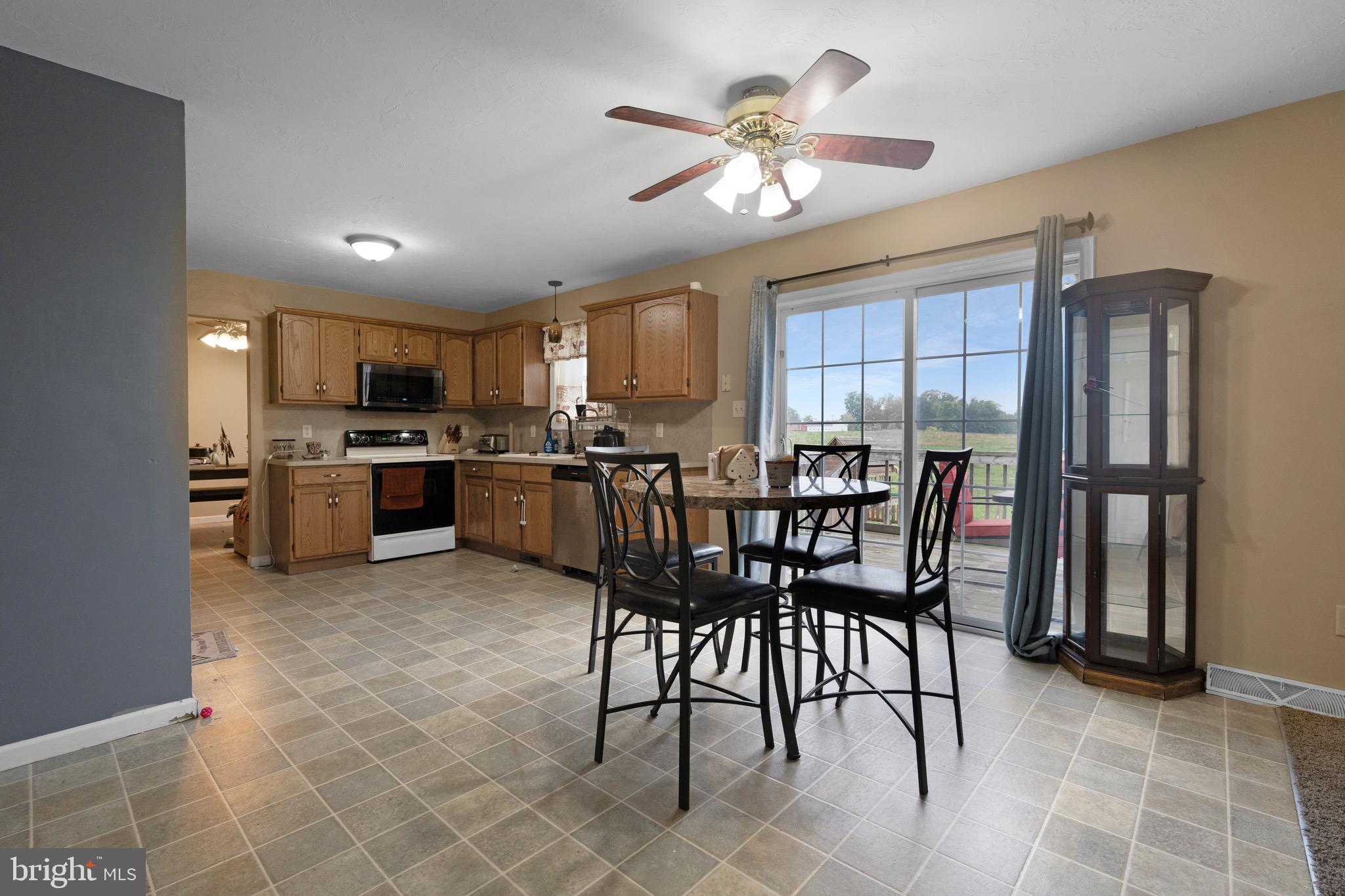 1751 Holly Lane Chambersburg, PA 17202 - Photo 8 of 27