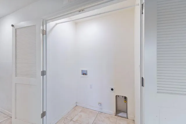 $329,000 | 522 Barbara Avenue, Sanger, CA 93657