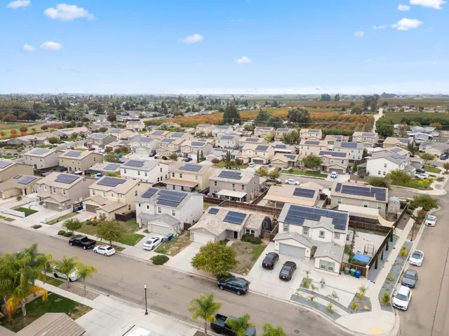 $329,000 | 522 Barbara Avenue, Sanger, CA 93657