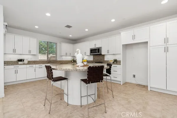 $1,370,000 | 15 Eclipse, Lake Forest, CA 92630